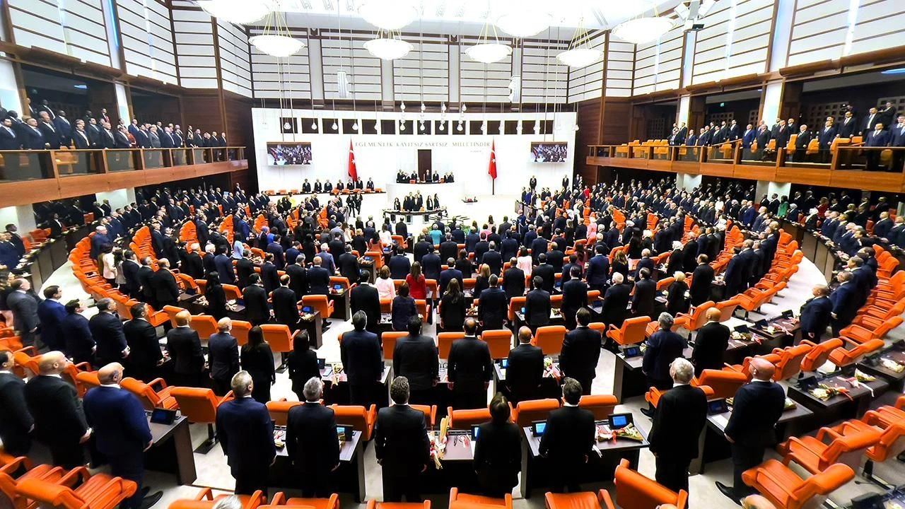 Milletvekili maaşlarına zam geldi! 2026 milletvekili maaşı ne kadar?