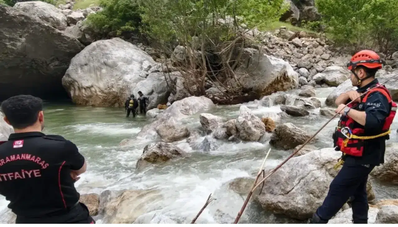 Ceyhan Nehri'nde Kayıp Vatandaş Aranıyor