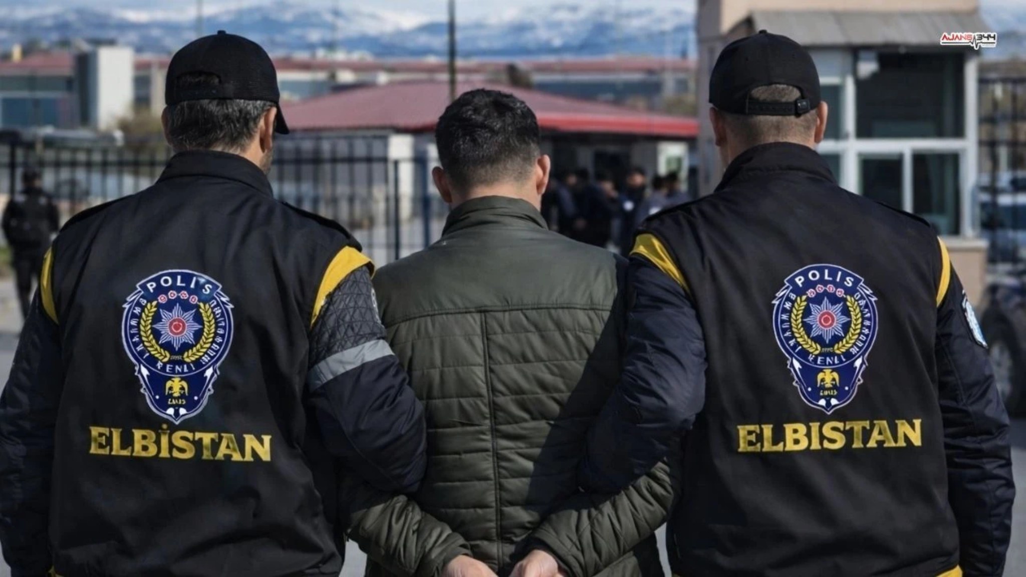 Elbistan’da 7 Kişiye Şafak Operasyonu