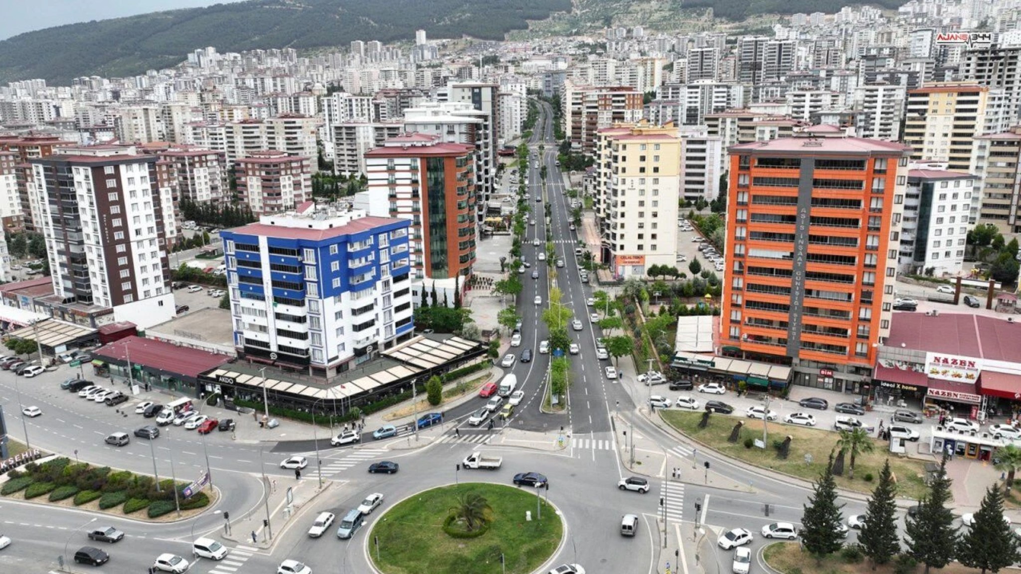 Onikişubat’ta Altyapı Çalışması: Ali Sezal ve Kuddusi Baba Bulvarı Trafiğe Kapatıldı