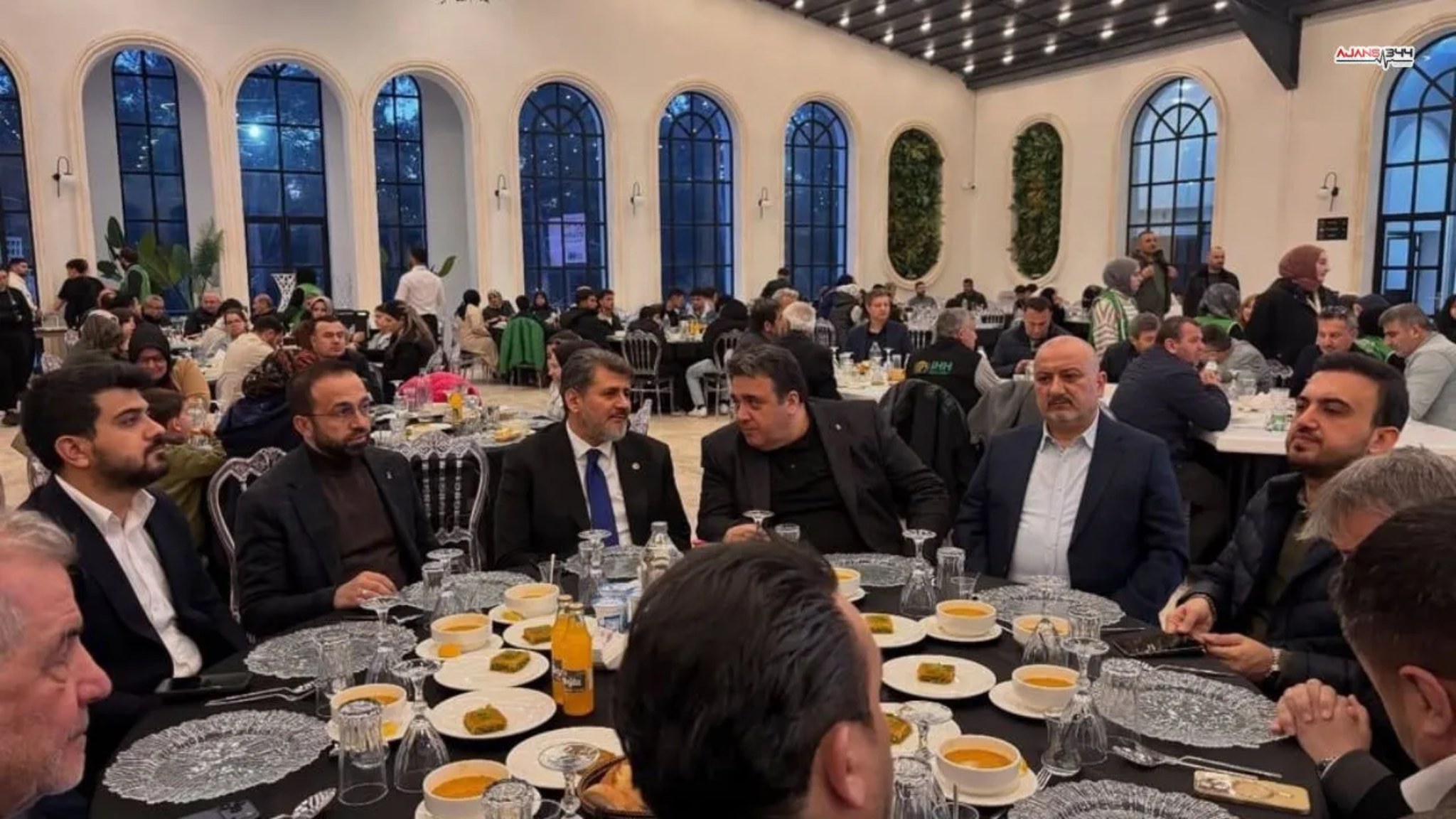 Kahramanmaraş’ta Kardeşlik Sofrası: Yetim Çocuklar İftar Programında Buluştu