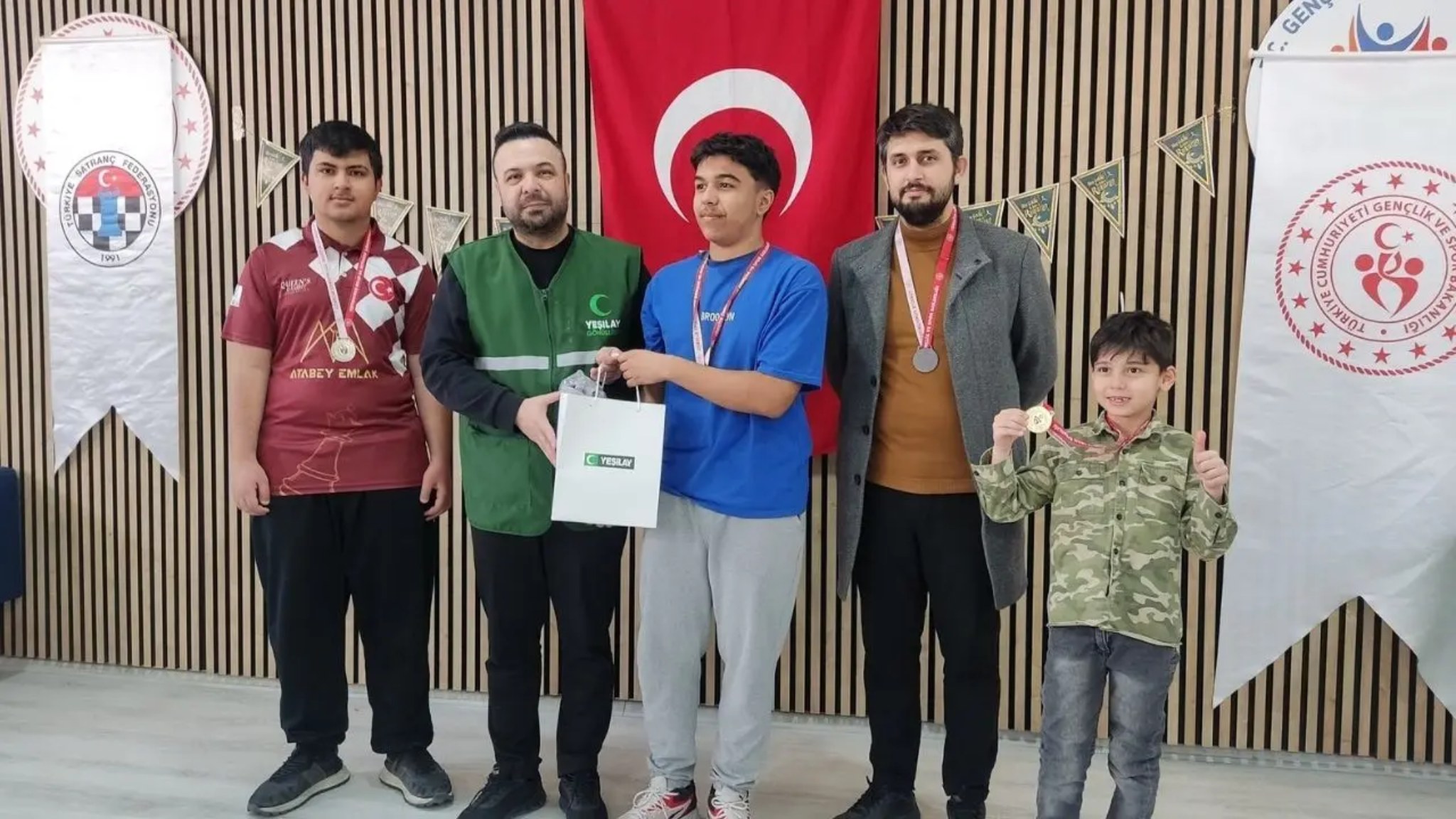 Yeşilay Satranç Turnuvasında Zekâ Mücadelesi