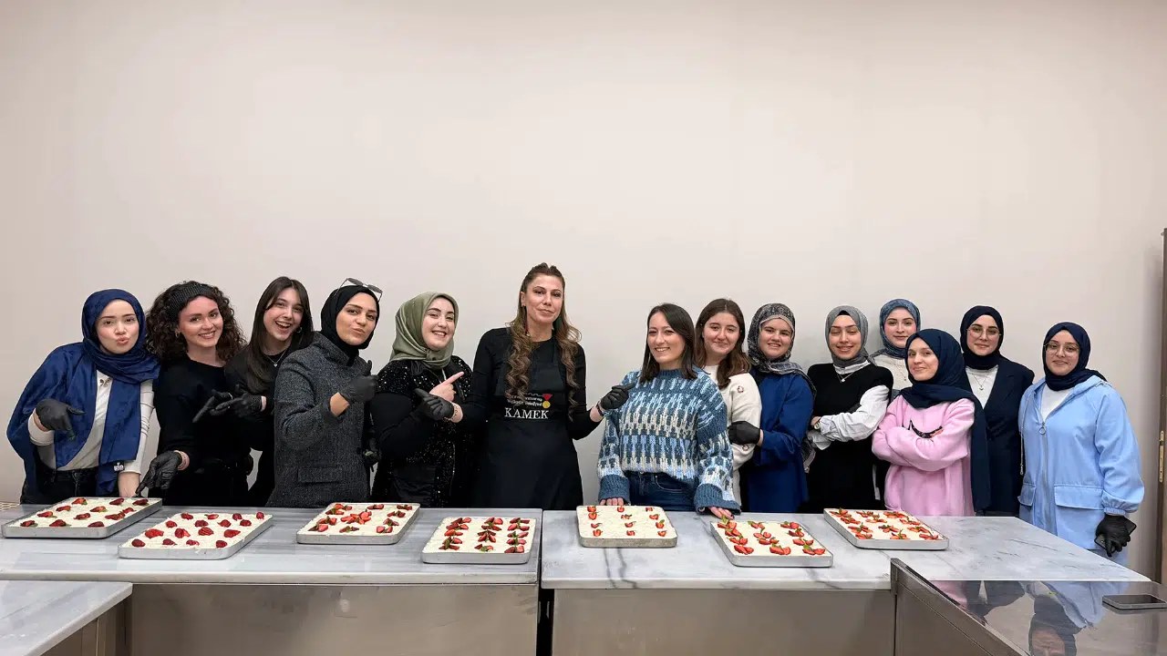 Gençler Ramazan Geleneğini Atölyede Öğrendi