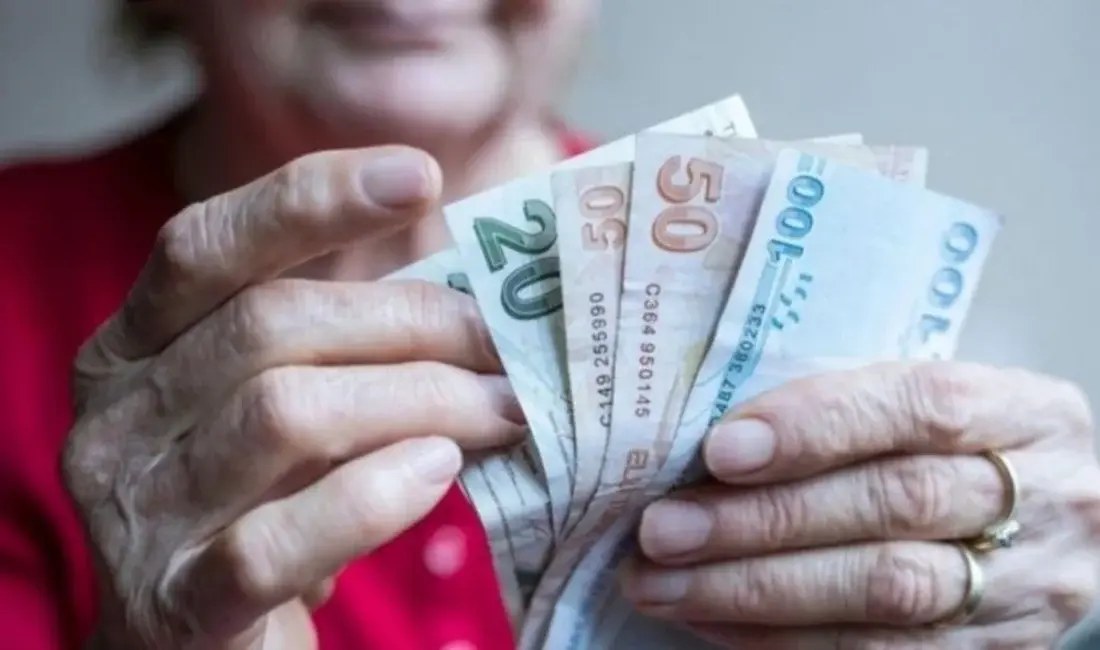 Emekli Maaşı Ve İkramiye Takvimi Açıklandı