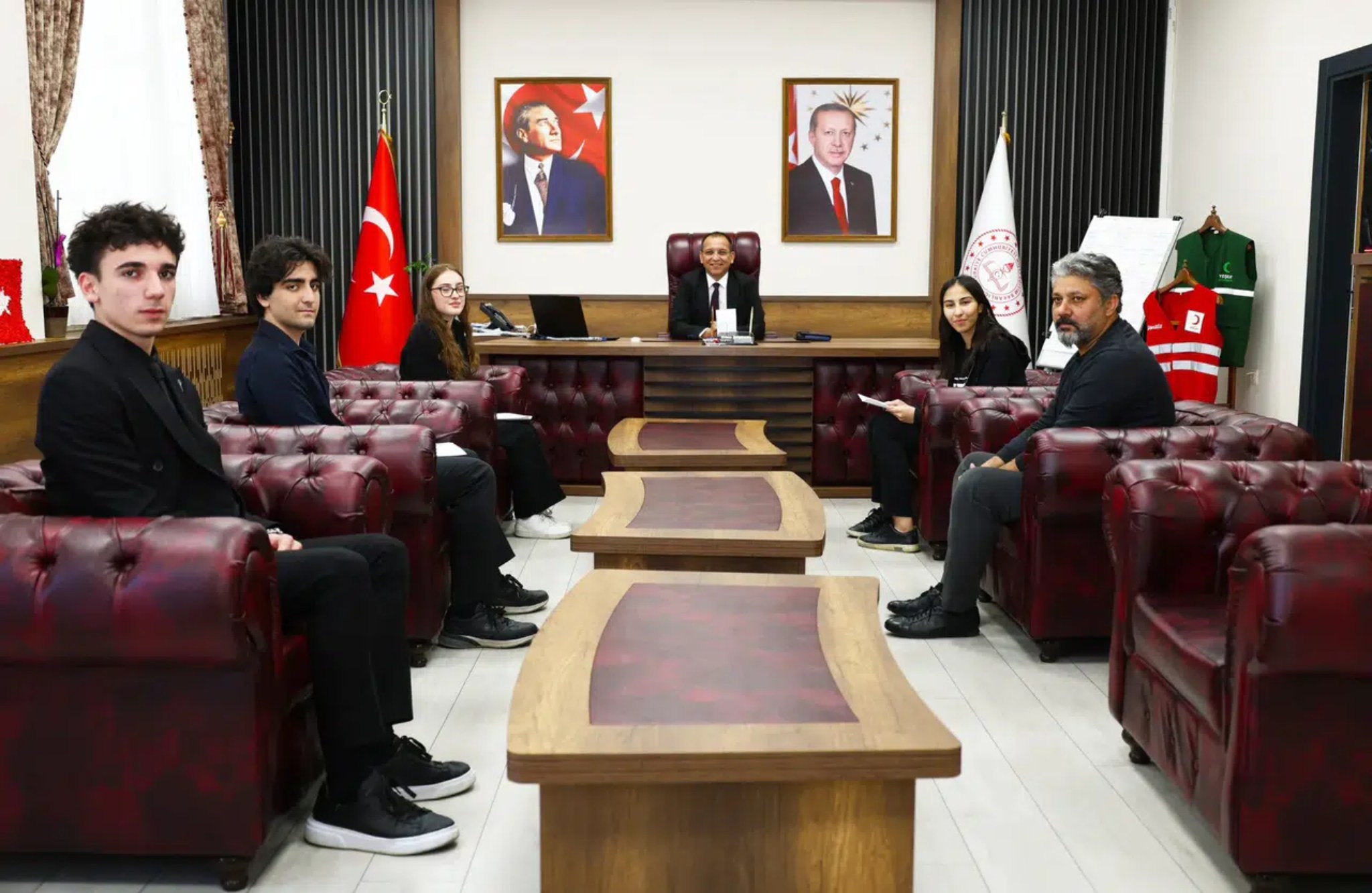 Fen Lisesi Öğrencileri Müdür Baydur ile Buluştu
