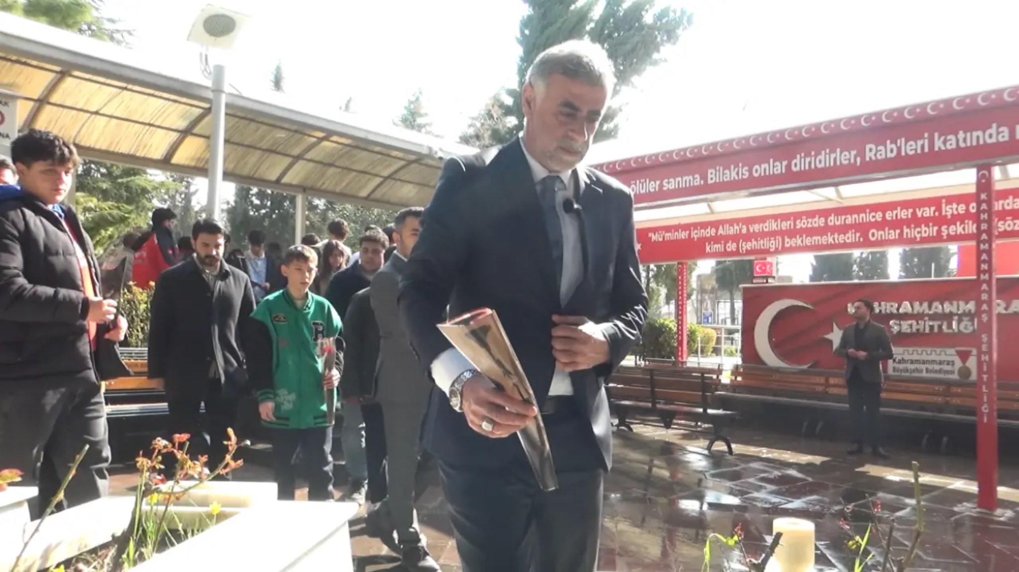 Bayram Öncesi Şehitliğe Duygusal Ziyaret