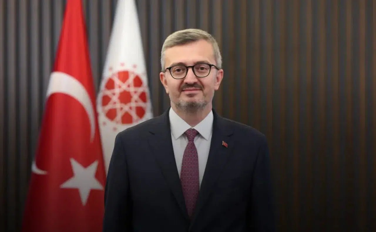İletişim Başkanı Burhanettin Duran'dan Çökme Sonrası Dikkat Çeken Mesaj Geldi!
