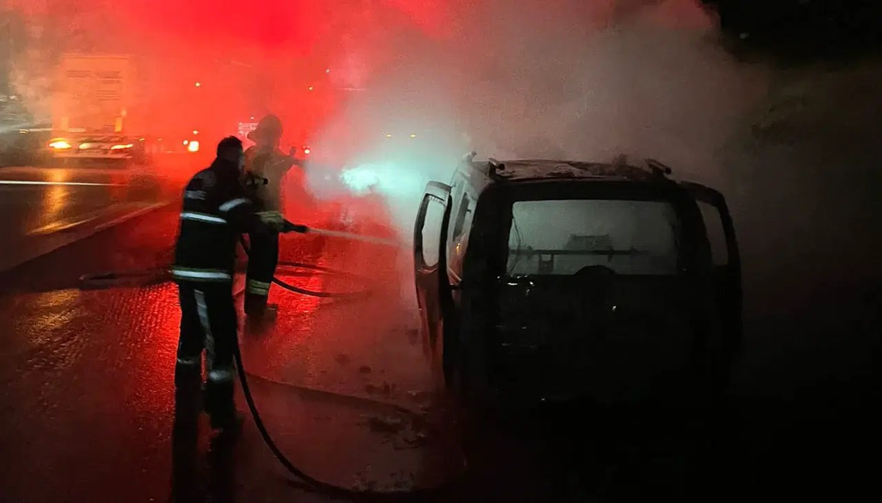 Kahramanmaraş’ta İki Araçta Yangın Çıktı!