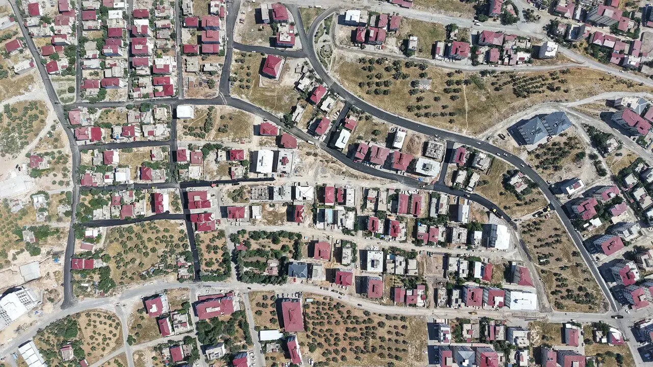 Büyükşehir Dulkadiroğlu’nda Asfalt Çalışmalarını Hızlandırdı