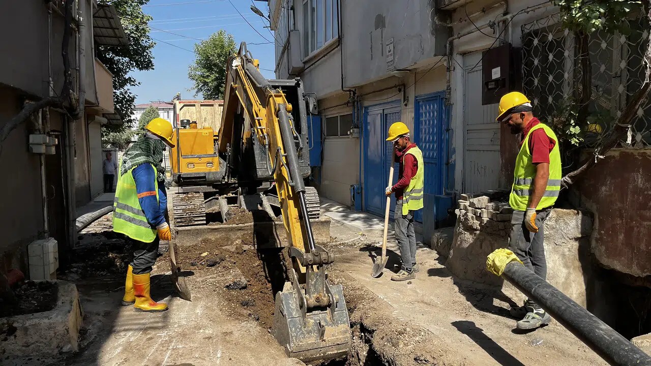 KASKİ'den Karamaraş Caddesi'nde Altyapı Atağı
