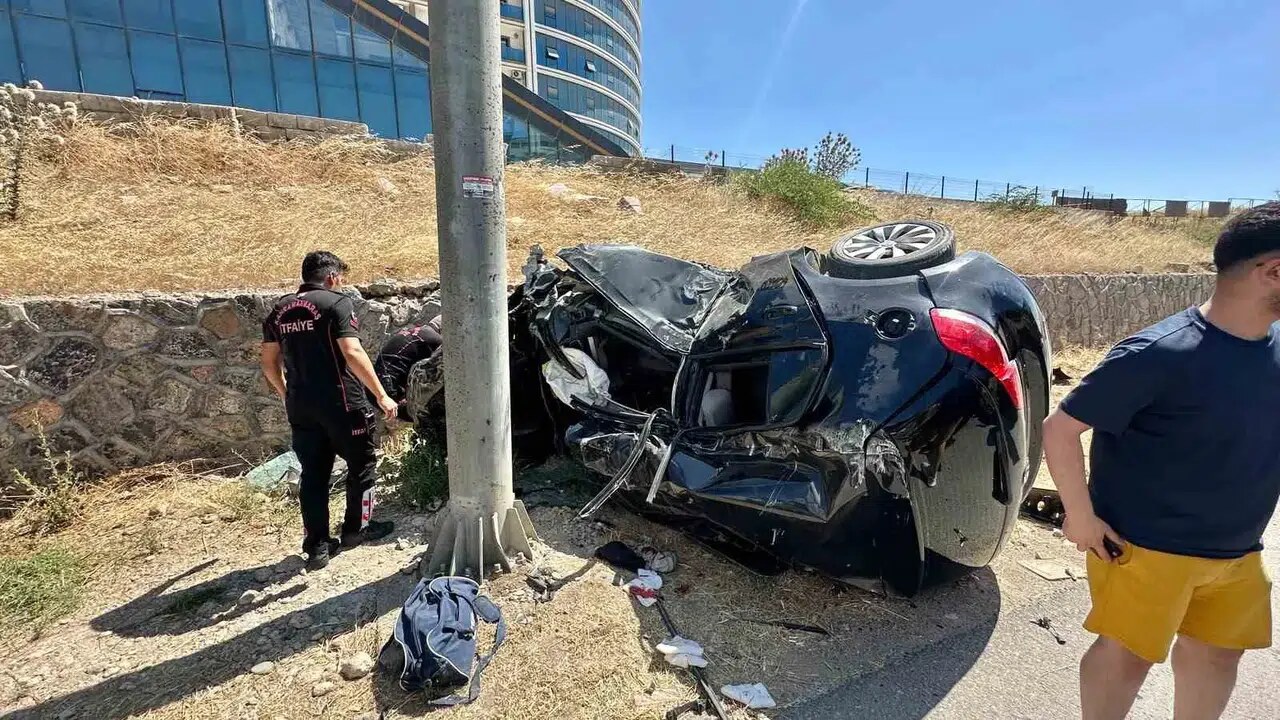 Kahramanmaraş'ta Feci Kaza! 2 Kişi Yaşam Mücadelesi Veriyor