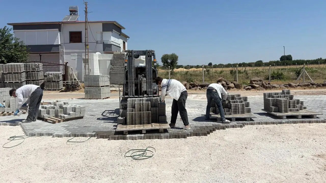 Pazarcık'ta Taziye Evi Çevresi Baştan Sona Yenileniyor