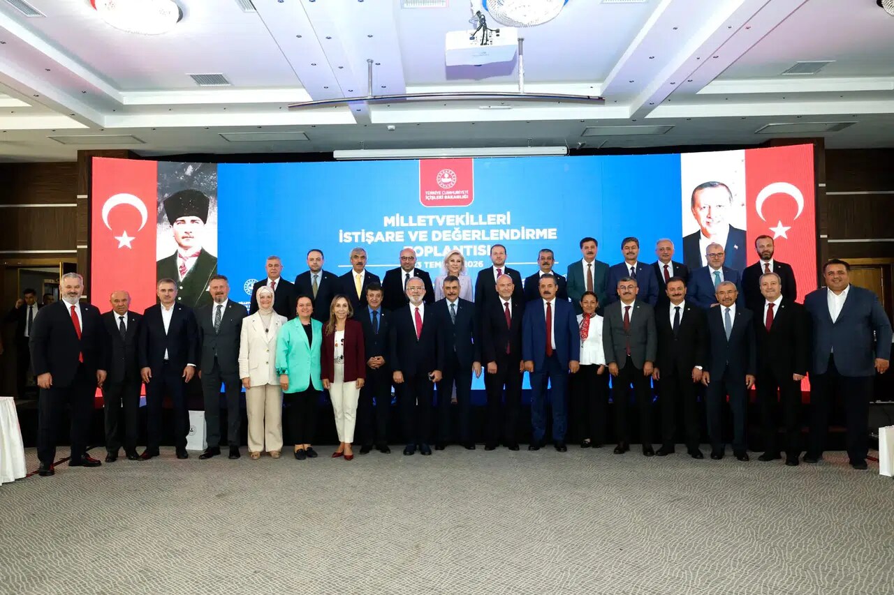 Şahin, Ankara'da Kritik Zirvede! Şehirlerin Gündemi Masaya Yatırıldı