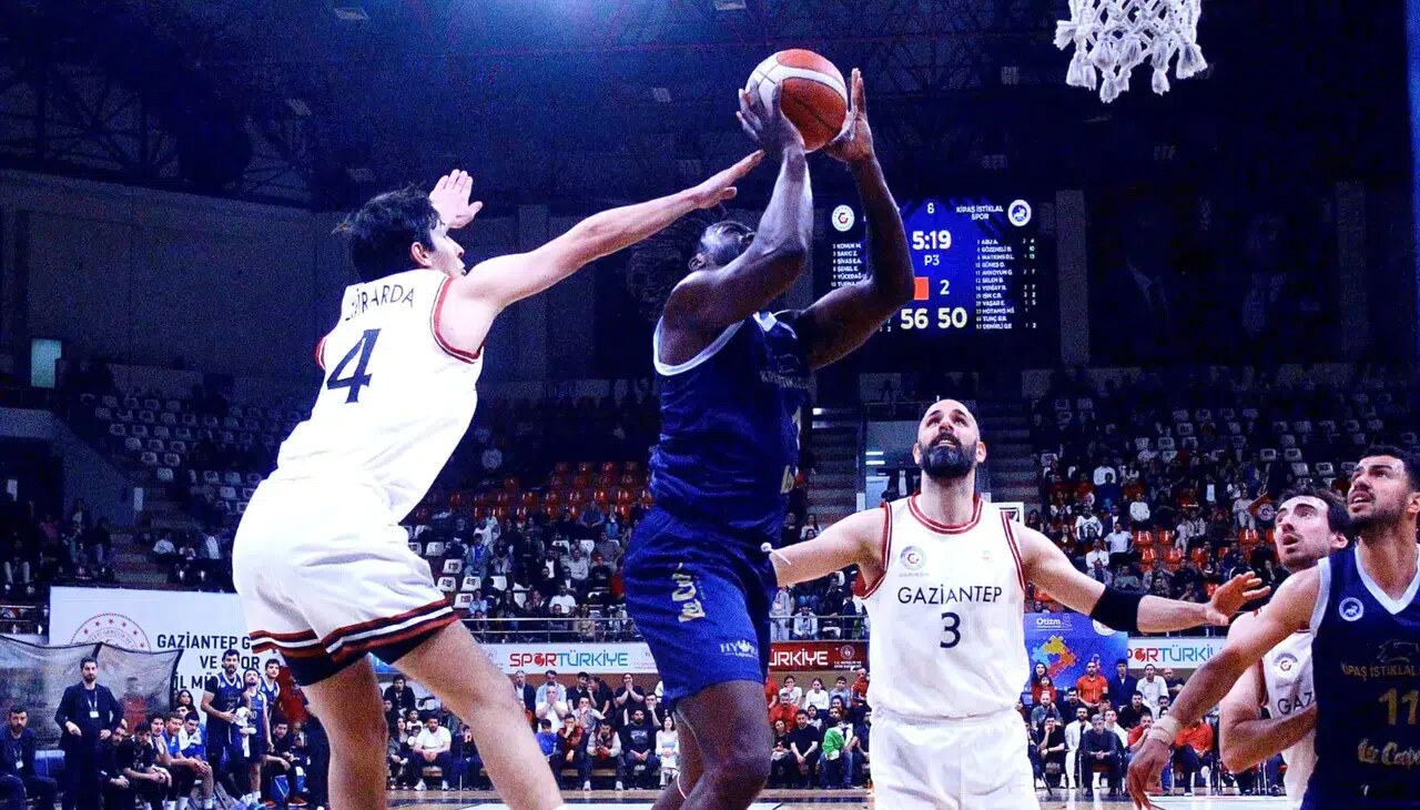 Bekleyiş Sona Erdi! Kipaş İstiklal Basket Yeni Sezon İçin Parkeye İniyor