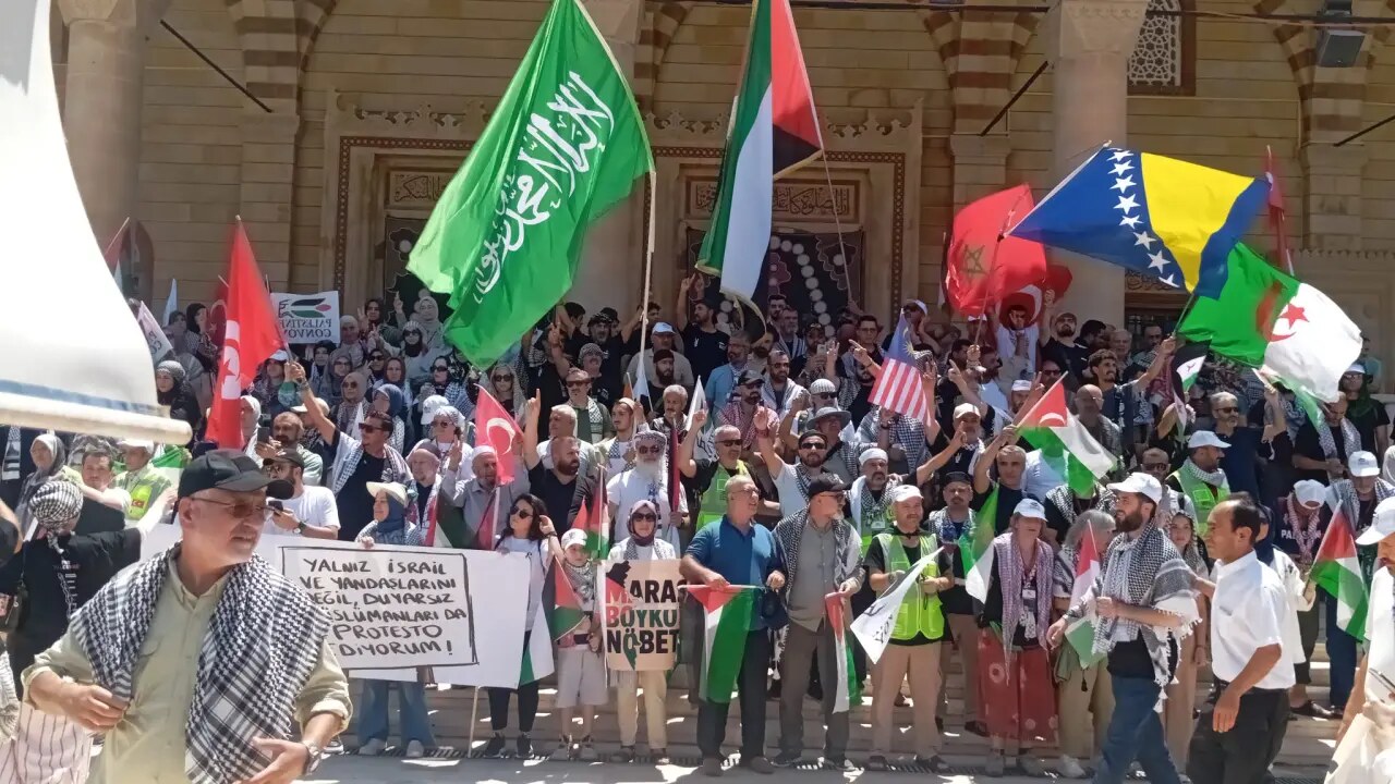 Filistin Konvoyu Abdülhamid Han Camii'nde Karşılandı