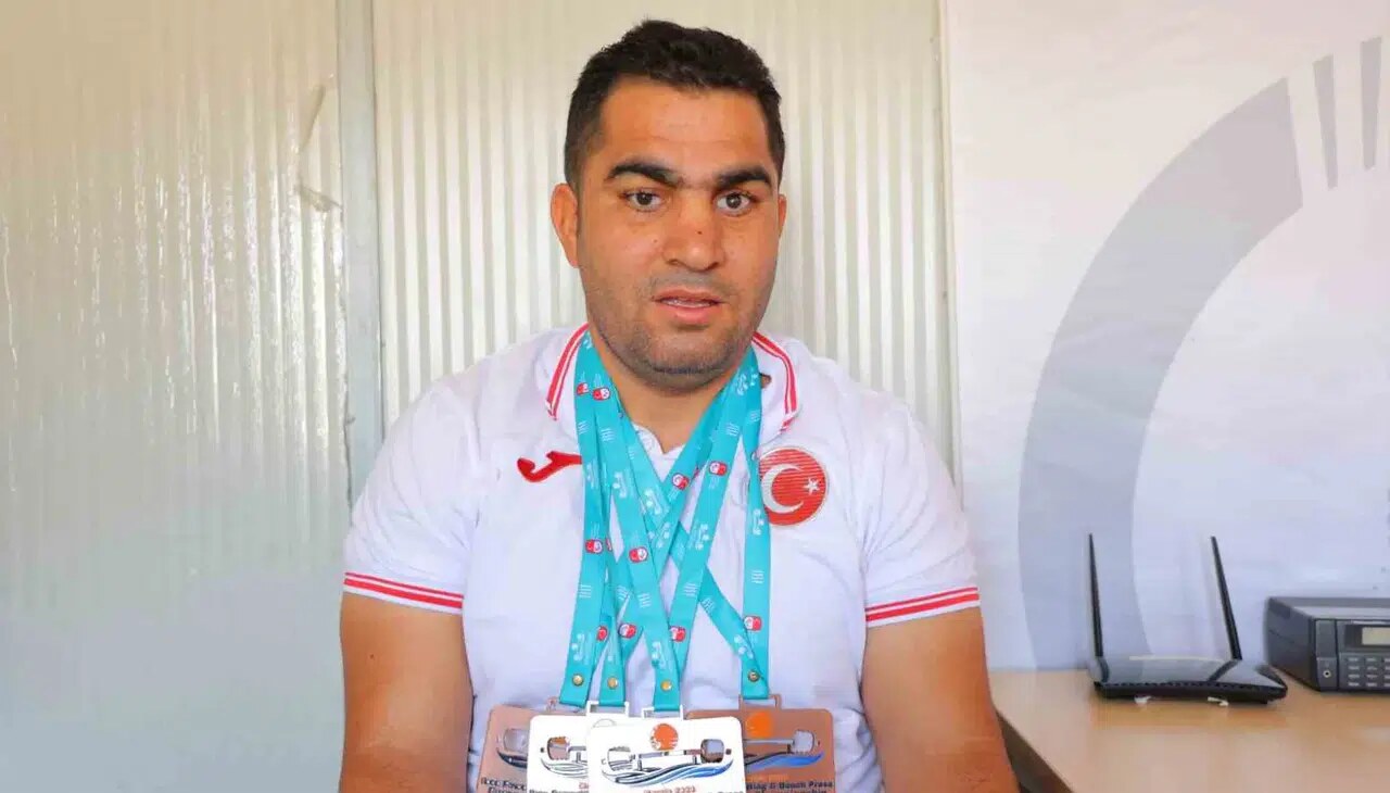 Kahramanmaraşlı Ayhan Kaya Avrupa'yı Madalyaya Doyurdu