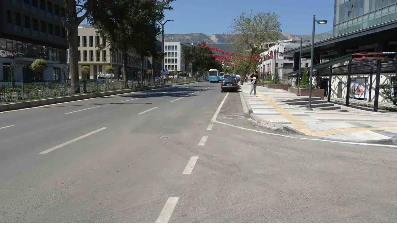 Kahramanmaraş’ta Sıcak Bastırdı, Sokaklar Boşaldı