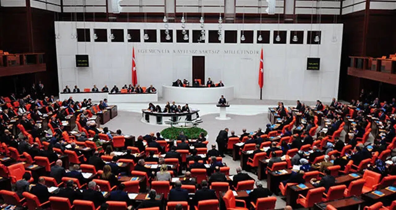Şehit Aileleri Ve Gazilere Yeni Haklar Meclis'ten Geçti