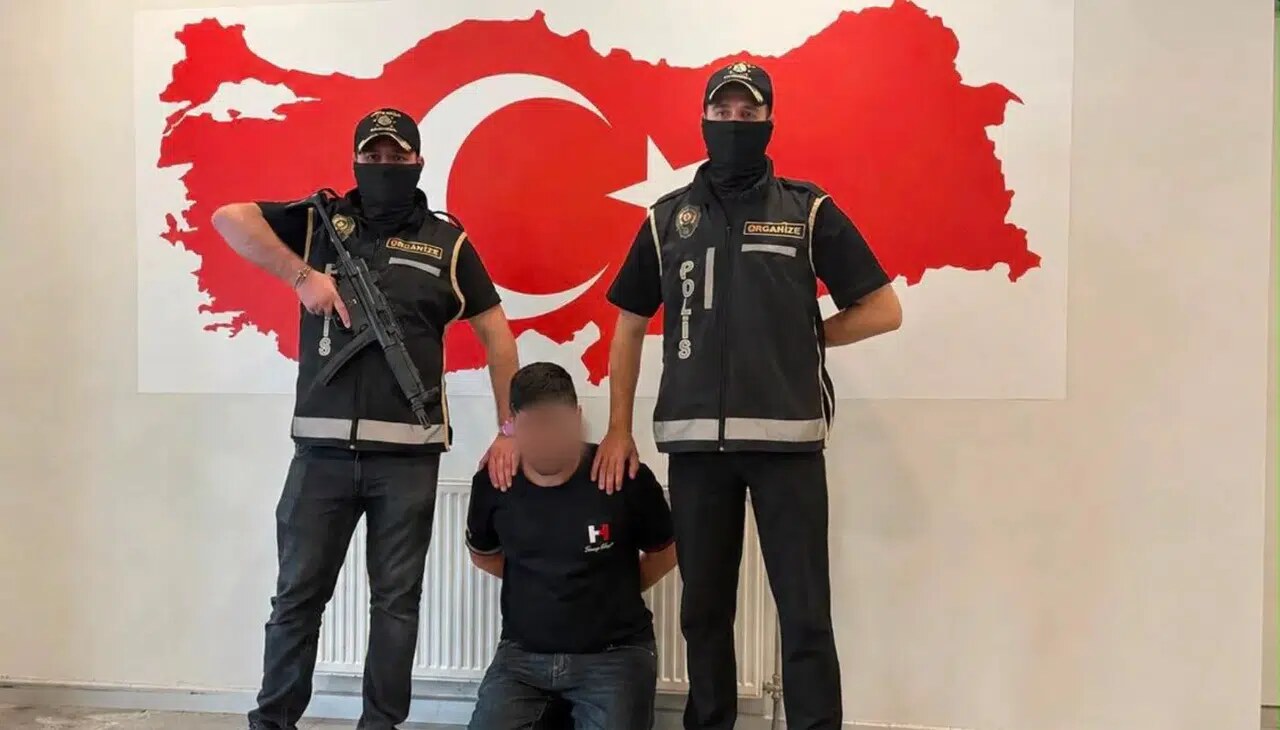 Aranan Şüpheliye Bakü’de Operasyon Türkiye’ye Getirildi