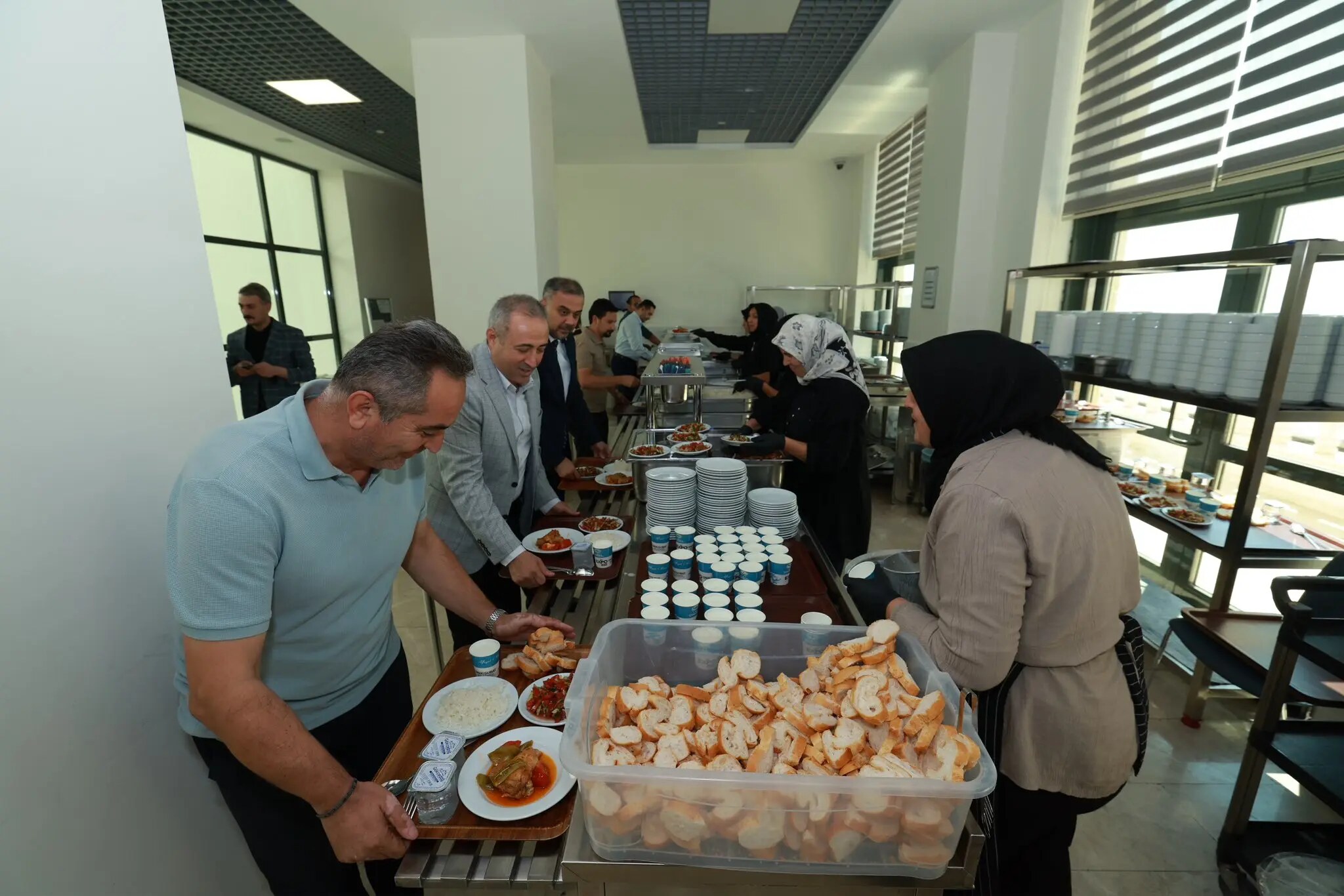 Karatutlu ve Toptaş Onikişubat Projelerini Görüştü