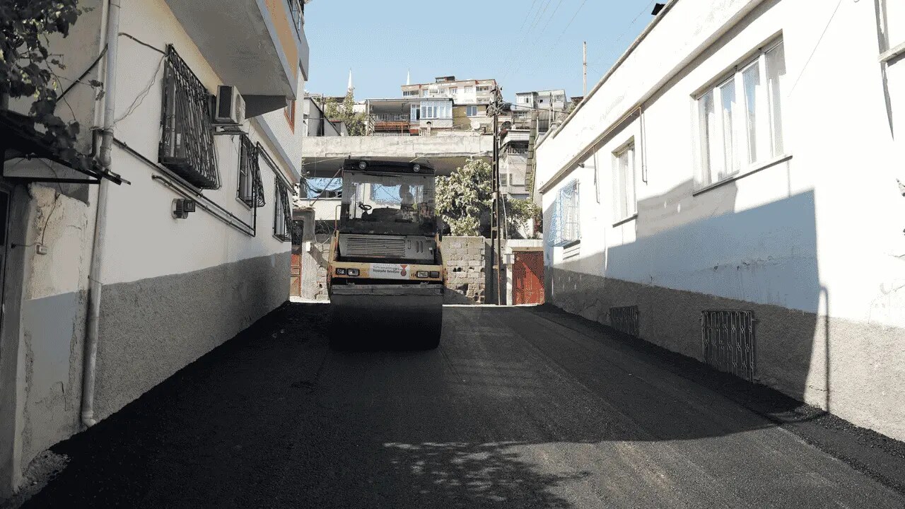 Dulkadiroğlu Aslanbey’de 122 Sokak Asfaltlandı