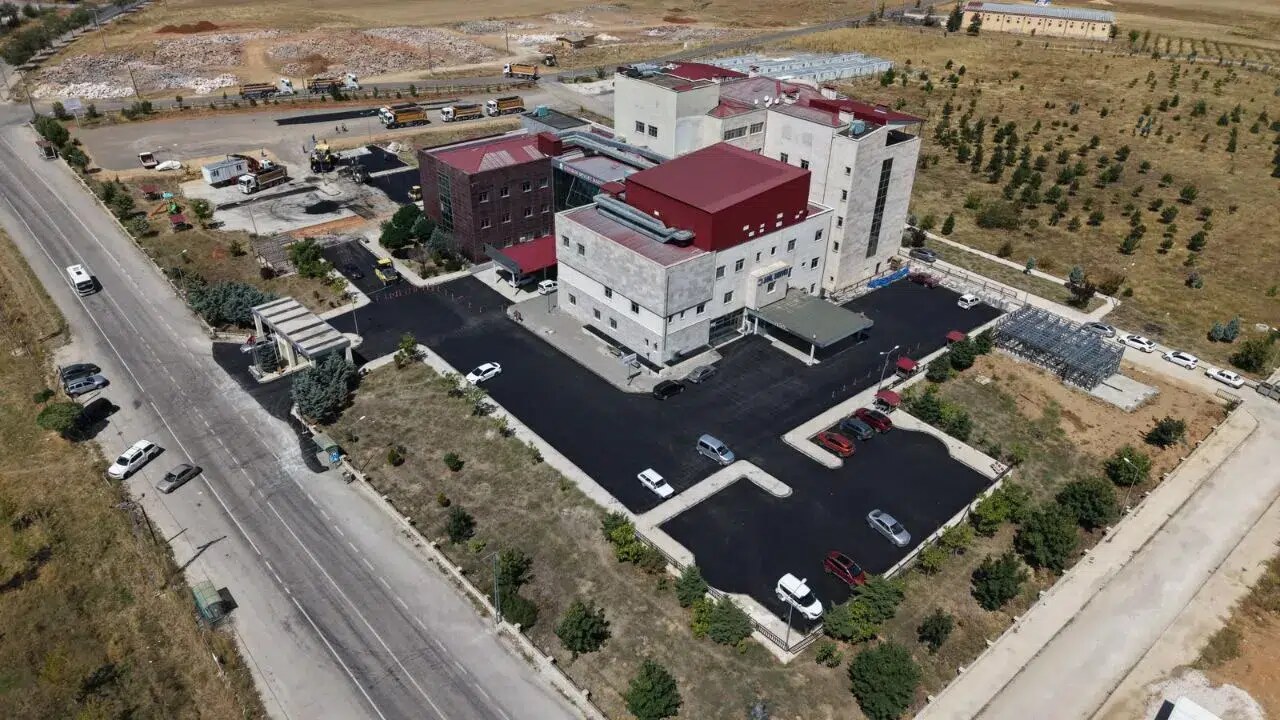 Göksun Devlet Hastanesi’nde Otopark Kapasitesi Artıyor
