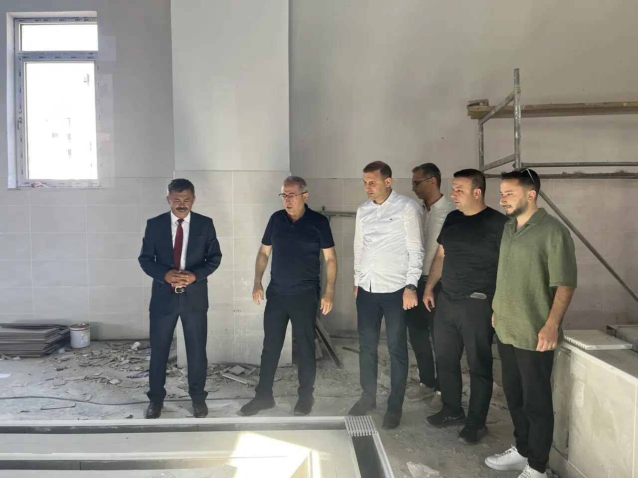 Afşin’de Yüzme Havuzu Yatırımında Çalışmalar Sürüyor