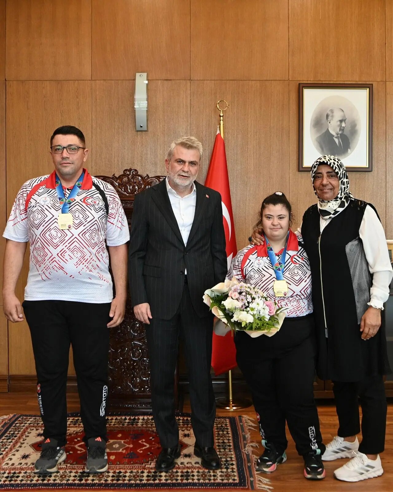 Altın Madalyalı Zeynep Sude Başkan Görgel’in Konuğu Oldu