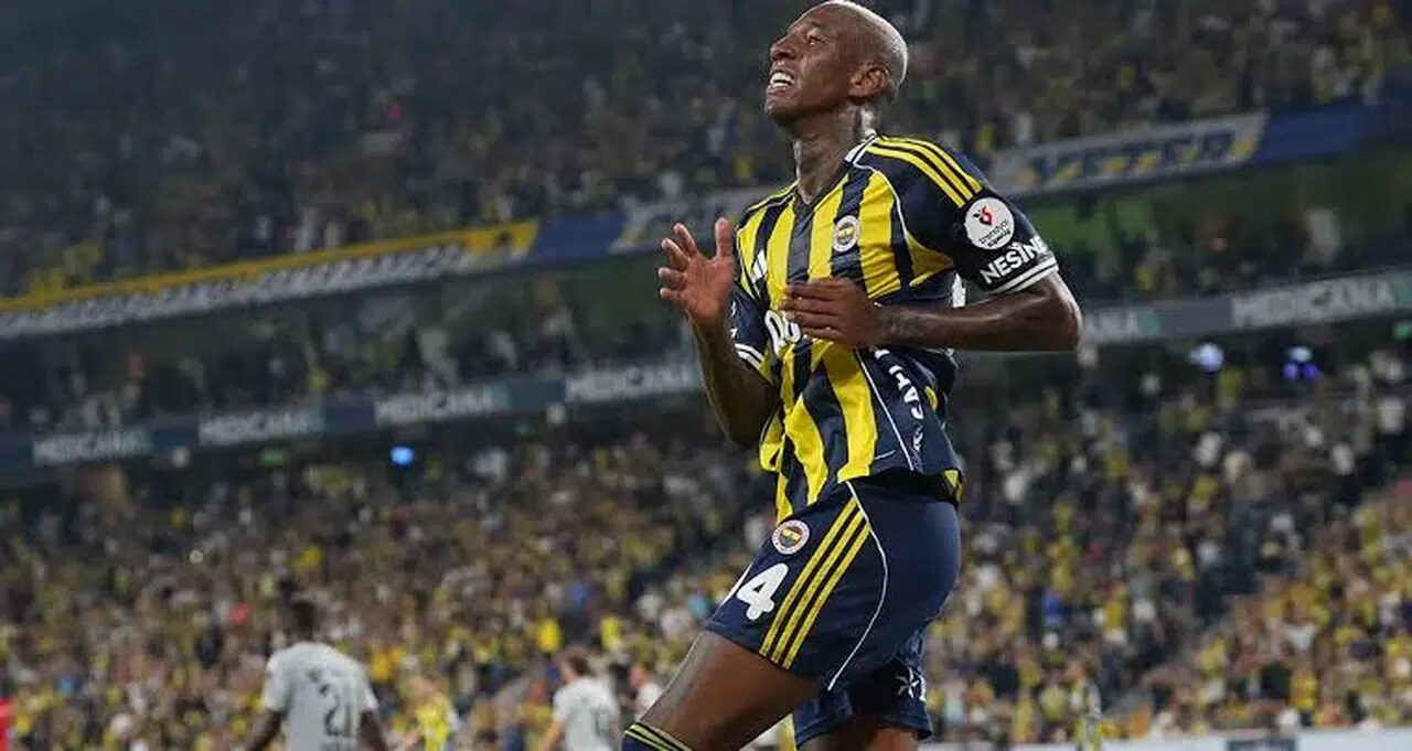 Talisca Fenerbahçe’ye Veda Etti: Ayrılık Resmileşti