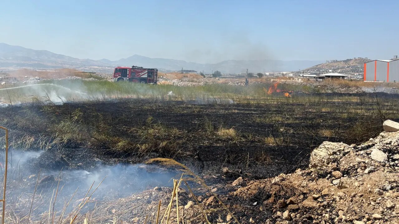 Kahramanmaraş’ta Spor Kompleksi Yakınında Yangın Paniği